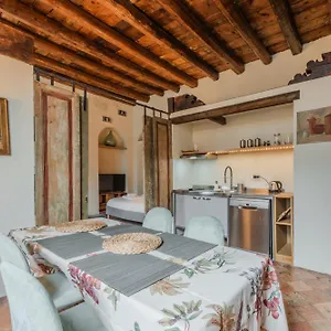 https://porta-garibaldi-roomy-and-cozy-flat.it-lombardy.com